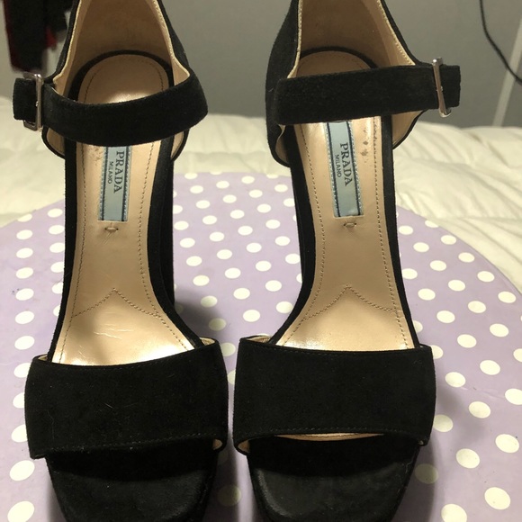 Prada 37 1/2 - Picture 3 of 6